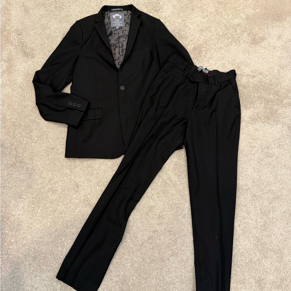 Boys Appaman suit EUC